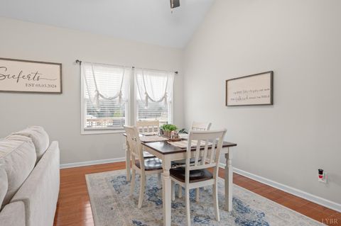 Tiny photo for 208 Stratford Place, Madison Heights, VA 24572 (MLS # 365675)