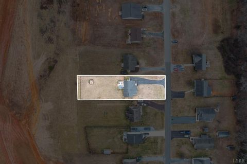 Tiny photo for 208 Stratford Place, Madison Heights, VA 24572 (MLS # 365675)