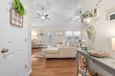 Tiny photo for 208 Stratford Place, Madison Heights, VA 24572 (MLS # 365675)