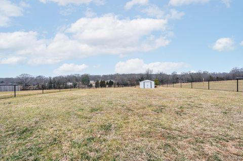 Tiny photo for 208 Stratford Place, Madison Heights, VA 24572 (MLS # 365675)