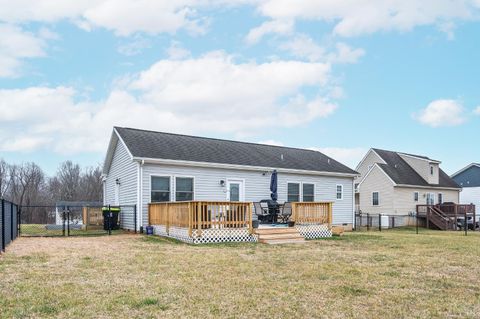 Tiny photo for 208 Stratford Place, Madison Heights, VA 24572 (MLS # 365675)