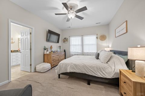 Tiny photo for 208 Stratford Place, Madison Heights, VA 24572 (MLS # 365675)