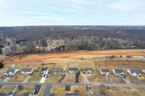 Tiny photo for 208 Stratford Place, Madison Heights, VA 24572 (MLS # 365675)