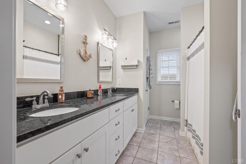 Tiny photo for 208 Stratford Place, Madison Heights, VA 24572 (MLS # 365675)