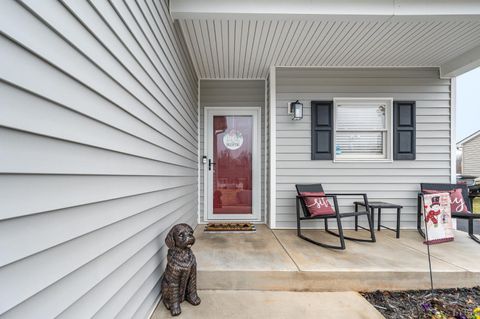 Tiny photo for 208 Stratford Place, Madison Heights, VA 24572 (MLS # 365675)