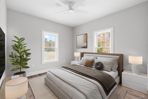 Tiny photo for 2441 River Road, Madison Heights, VA 24572 (MLS # 362784)