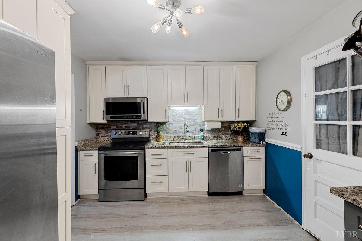 379 Clubhouse Drive, Roanoke, Virginia image 10