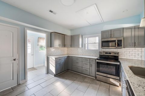 Tiny photo for 3428 Richmond St. St, Lynchburg, VA 24501 (MLS # 364927)