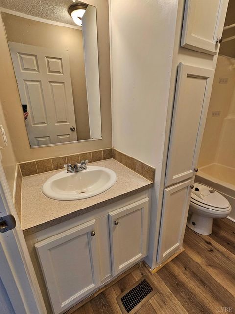 Tiny photo for 2365 Trent Hatchery Road, Appomattox, VA 24522 (MLS # 364329)