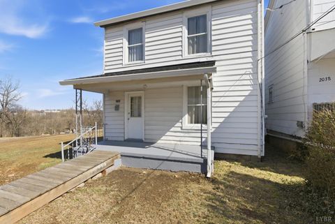Tiny photo for 2034 Garfield Avenue, Lynchburg, VA 24501 (MLS # 364556)