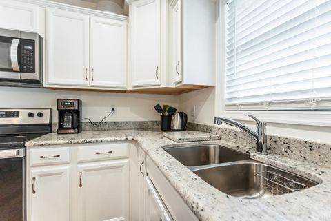 Tiny photo for 7099 Oakville Road, Appomattox, VA 24522 (MLS # 362431)