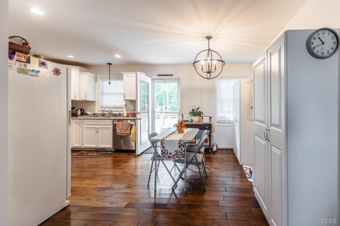 Tiny photo for 7099 Oakville Road, Appomattox, VA 24522 (MLS # 362431)