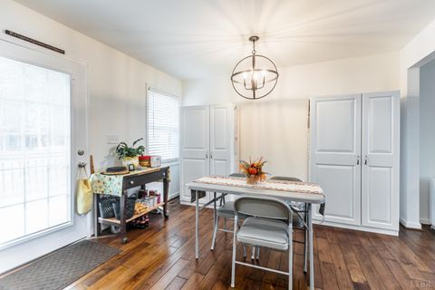 Tiny photo for 7099 Oakville Road, Appomattox, VA 24522 (MLS # 362431)