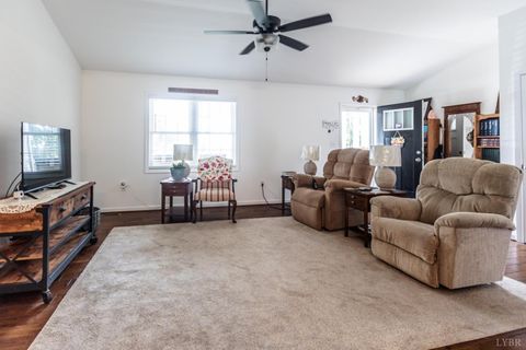 Tiny photo for 7099 Oakville Road, Appomattox, VA 24522 (MLS # 362431)