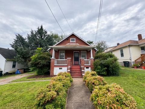 Tiny photo for 313 Saint Augustine St St, Lynchburg, VA 24501 (MLS # 362265)