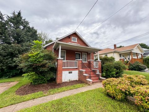 Photo of 313 Saint Augustine St St, Lynchburg, VA 24501 (MLS # 362265) Photo of 313 Saint Augustine St St, Lynchburg, VA 24501 (MLS # 362265)
