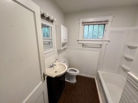 Tiny photo for 313 Saint Augustine St St, Lynchburg, VA 24501 (MLS # 362265)