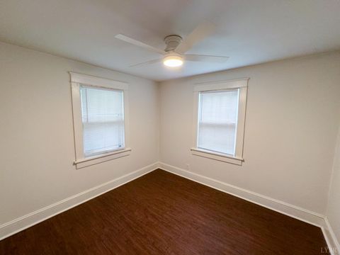 Tiny photo for 313 Saint Augustine St St, Lynchburg, VA 24501 (MLS # 362265)