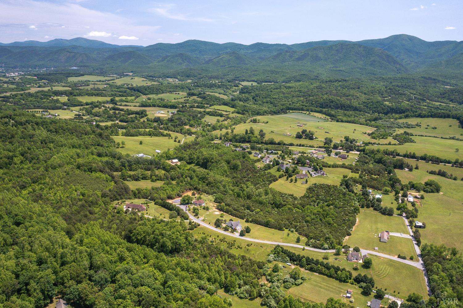 Meadow Grove Drive, Lexington, Virginia image 7
