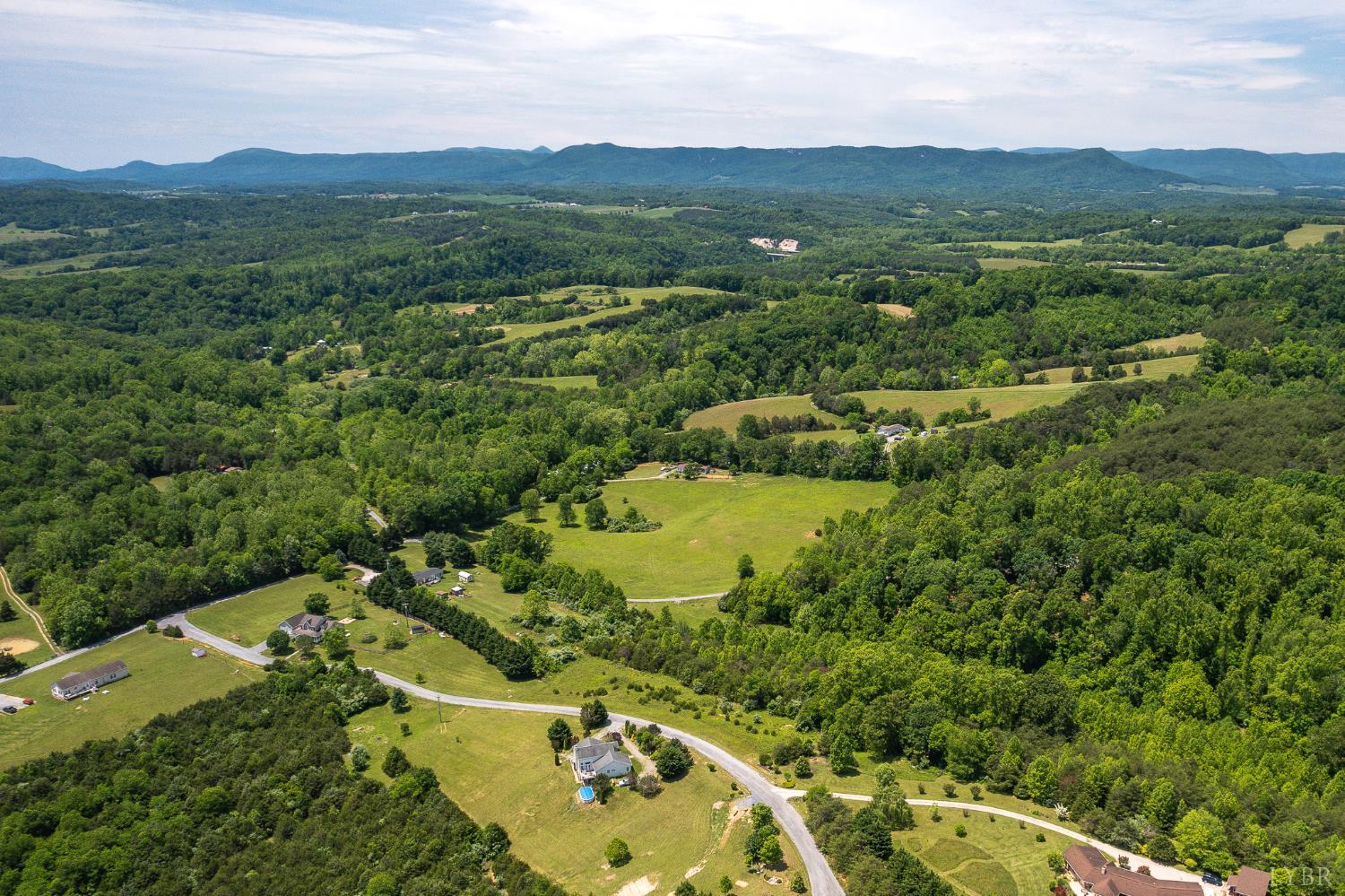Meadow Grove Drive, Lexington, Virginia image 3