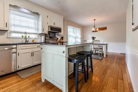 Tiny photo for 128 Dogwood Place, Lynchburg, VA 24502 (MLS # 366730)