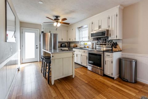 Tiny photo for 128 Dogwood Place, Lynchburg, VA 24502 (MLS # 366730)