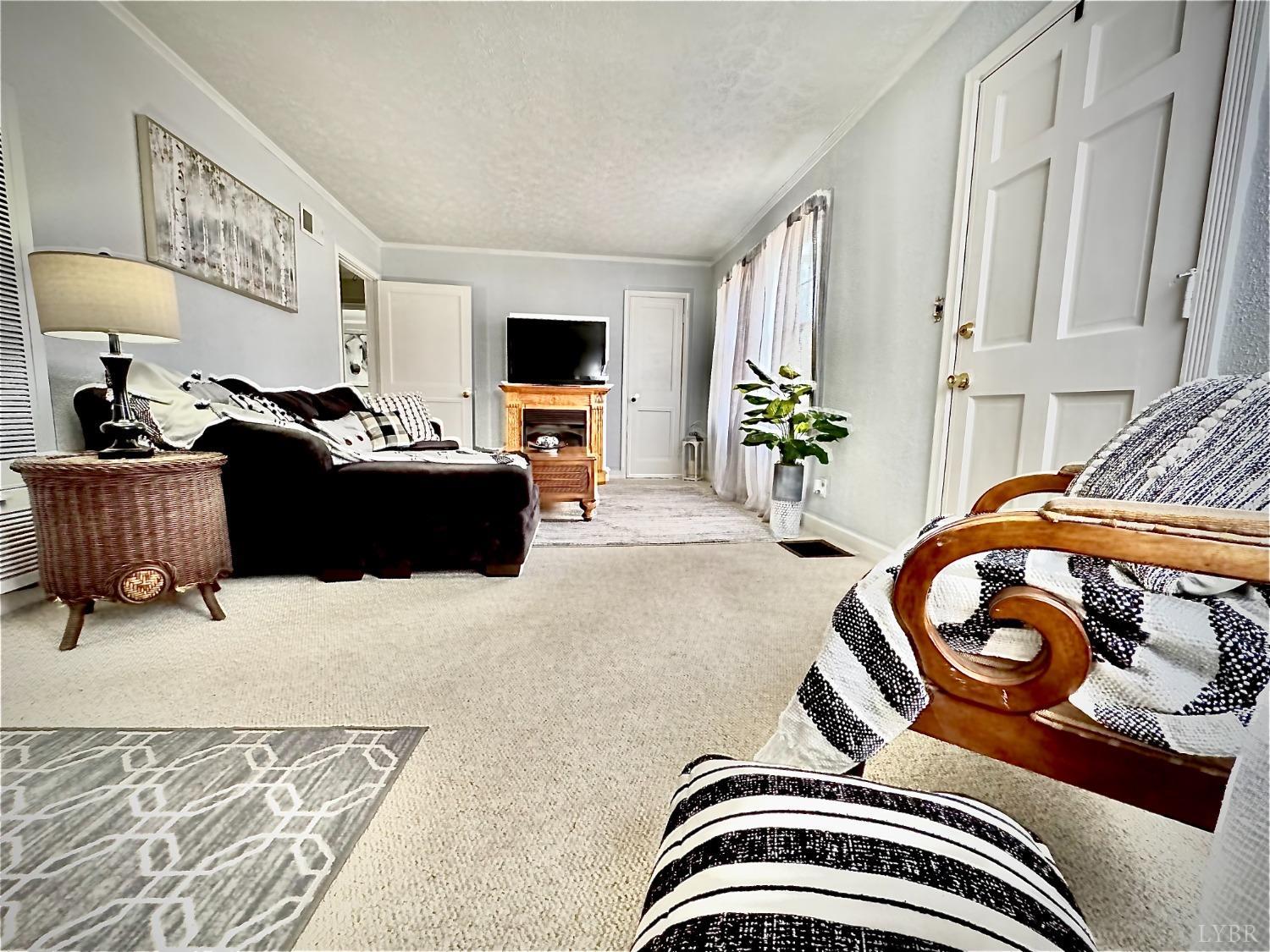 310 Lee Grant Avenue, Appomattox, Virginia image 2