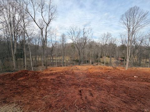Tiny photo for 4 Crockett Road, Forest, VA 24551 (MLS # 364770)