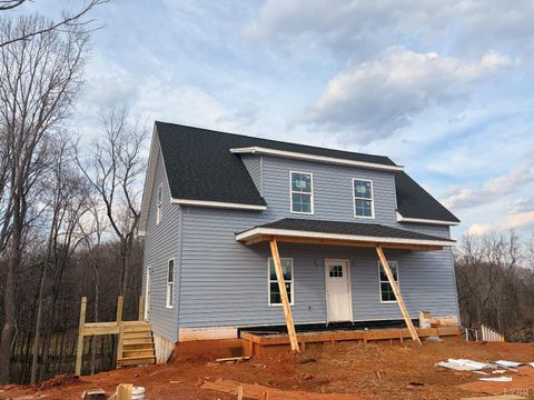 Tiny photo for 4 Crockett Road, Forest, VA 24551 (MLS # 364770)