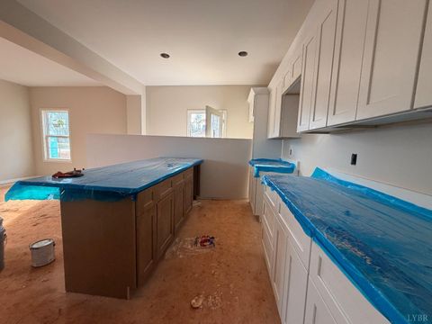 Tiny photo for 4 Crockett Road, Forest, VA 24551 (MLS # 364770)