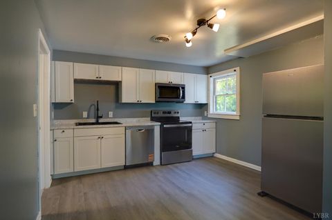 Tiny photo for 920 Cabell Street, Lynchburg, VA 24504 (MLS # 366455)