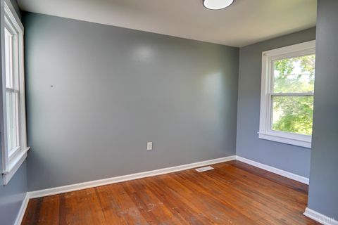 Tiny photo for 920 Cabell Street, Lynchburg, VA 24504 (MLS # 366455)