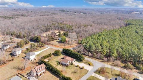 Tiny photo for 1017 Hooper Woods Drive, Forest, VA 24551 (MLS # 364893)