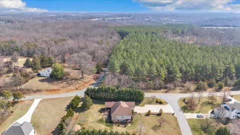 Tiny photo for 1017 Hooper Woods Drive, Forest, VA 24551 (MLS # 364893)