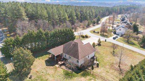 Tiny photo for 1017 Hooper Woods Drive, Forest, VA 24551 (MLS # 364893)