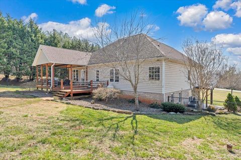 Tiny photo for 1017 Hooper Woods Drive, Forest, VA 24551 (MLS # 364893)