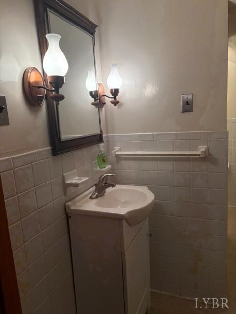 Tiny photo for 10703 Richmond Highway, Lynchburg, VA 24504 (MLS # 366719)