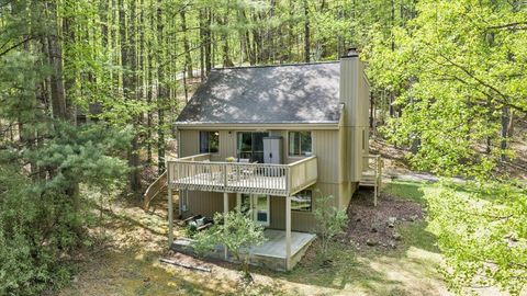 Tiny photo for 8664 Martins Creek Road Rd, Roanoke, VA 24018 (MLS # 366097)