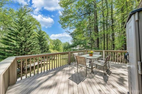 Tiny photo for 8664 Martins Creek Road Rd, Roanoke, VA 24018 (MLS # 366097)
