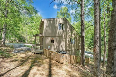 Tiny photo for 8664 Martins Creek Road Rd, Roanoke, VA 24018 (MLS # 366097)