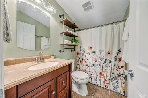 Tiny photo for 8664 Martins Creek Road Rd, Roanoke, VA 24018 (MLS # 366097)