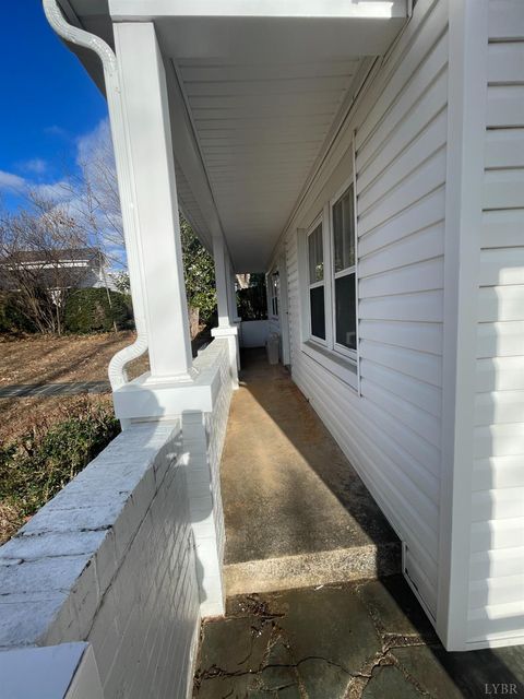 Tiny photo for 1008 Hampton Avenue, Bedford, VA 24523 (MLS # 364061)