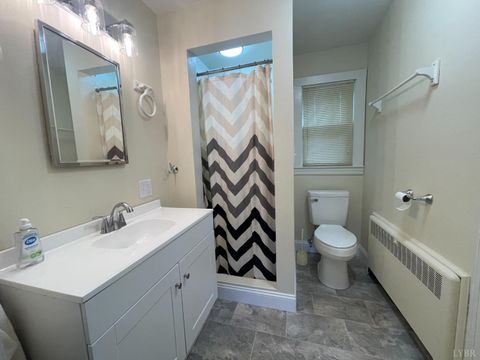 Tiny photo for 1008 Hampton Avenue, Bedford, VA 24523 (MLS # 364061)