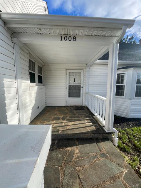 Tiny photo for 1008 Hampton Avenue, Bedford, VA 24523 (MLS # 364061)
