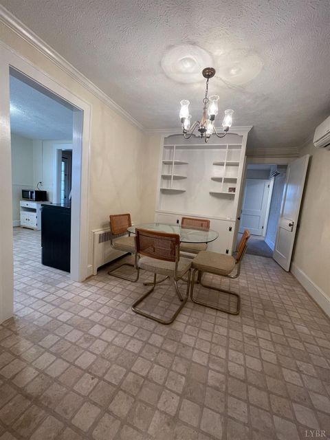 Tiny photo for 1008 Hampton Avenue, Bedford, VA 24523 (MLS # 364061)