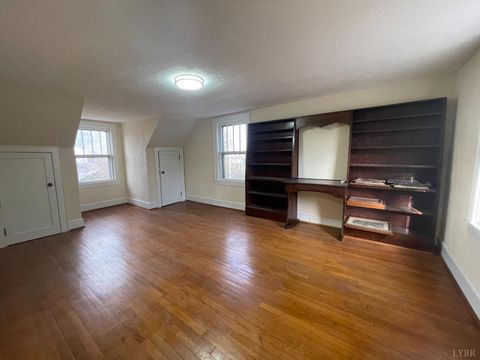 Tiny photo for 1008 Hampton Avenue, Bedford, VA 24523 (MLS # 364061)