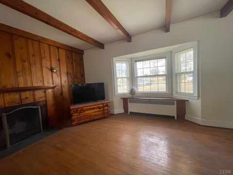 Tiny photo for 1008 Hampton Avenue, Bedford, VA 24523 (MLS # 364061)