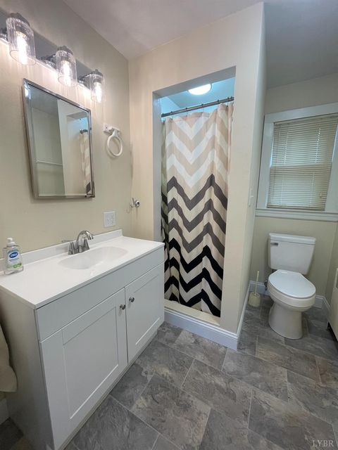 Tiny photo for 1008 Hampton Avenue, Bedford, VA 24523 (MLS # 364061)