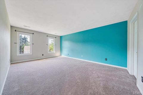 Tiny photo for 7706 Hollins Court Circle, Roanoke, VA 24019 (MLS # 365914)