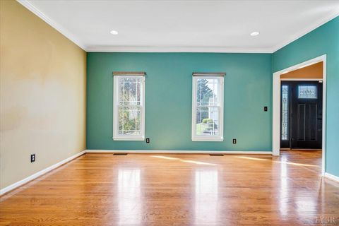 Tiny photo for 7706 Hollins Court Circle, Roanoke, VA 24019 (MLS # 365914)